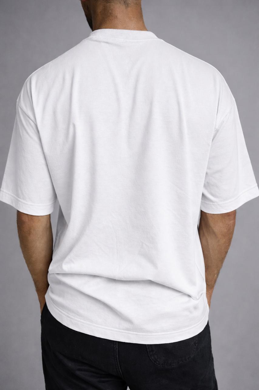 Costas da camiseta Branco